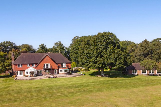 6 bedroom detached house for sale