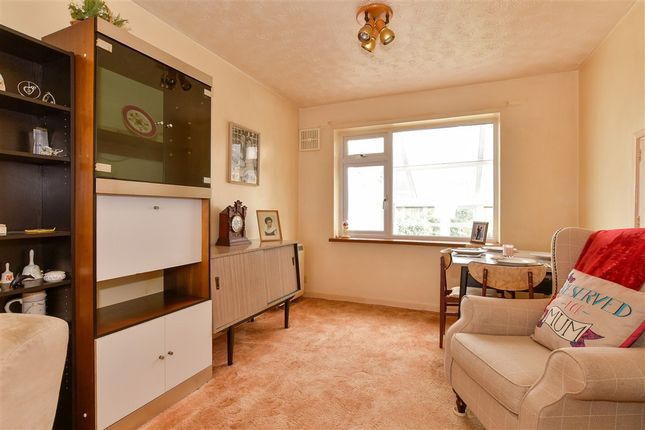 3 bed semi-detached house