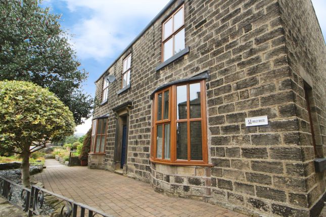 Old Road, Glossop SK13 3 bed detached house for sale