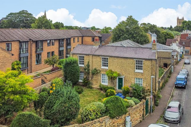 Pound Hill, Cambridge CB3 4 bed detached house for sale