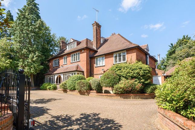 Oakleigh Park South, Oakleigh Park 6 bed house for sale