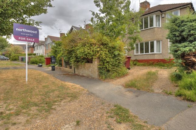 3 bedroom flat for sale