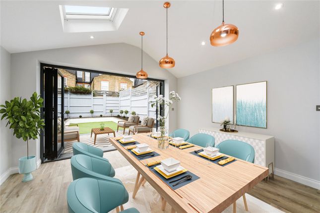 5 bedroom terraced house for sale
