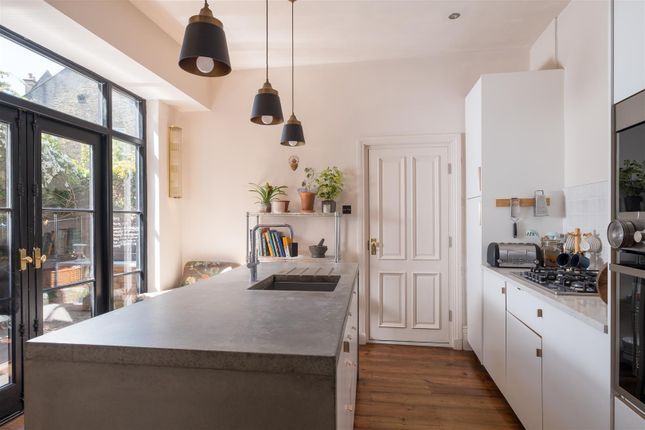 Rutland Park, Botanical Gardens S10 5 bed terraced house for sale