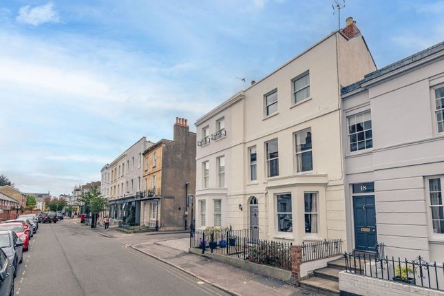Great Norwood Street, Cheltenham GL50 5 bed terraced house for sale