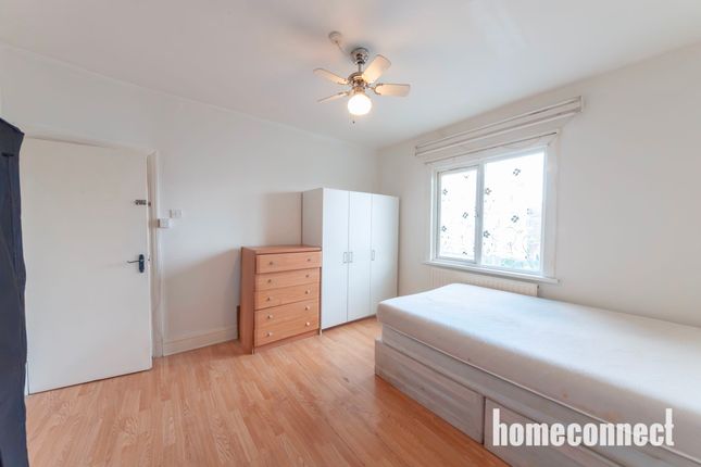 Bedford Road, London 4 bed terraced house for sale