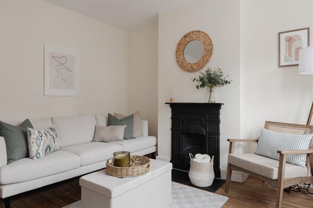 Victoria Road, Redhill 3 bed house for sale