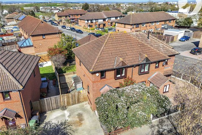 Hayes Road, Greenhithe, Kent, DA9 2 bed semi