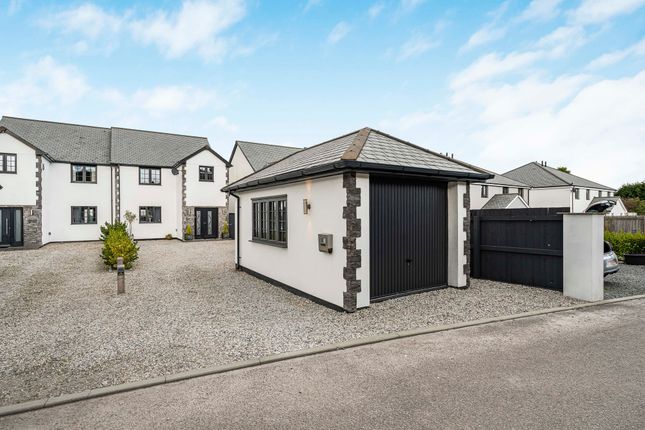 Roche Road, St. Austell PL26 3 bed semi