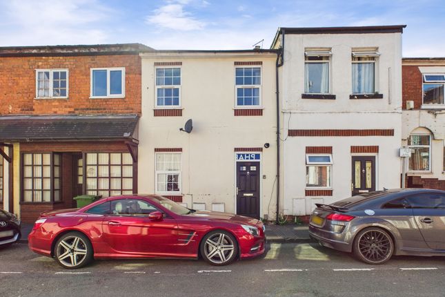 5 bed terraced house
