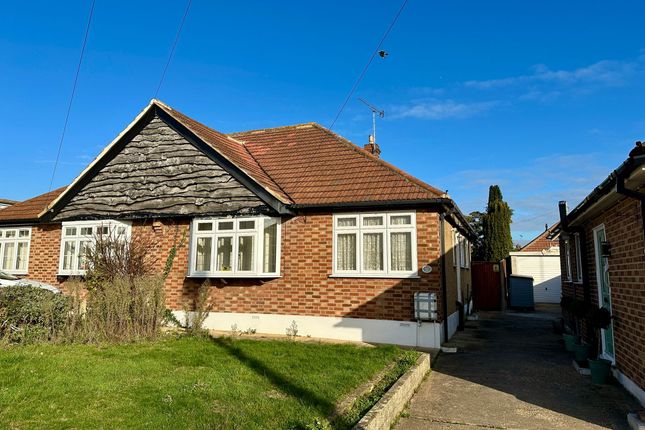 Anthony Close, Billericay CM11 2 bed semi