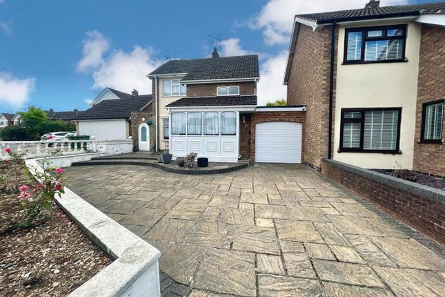 4 bedroom link detached house for sale