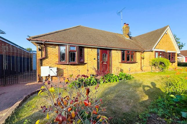 Childscroft Road, Rainham 2 bed semi