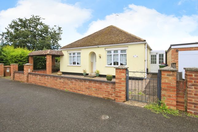 2 bedroom detached bungalow for sale