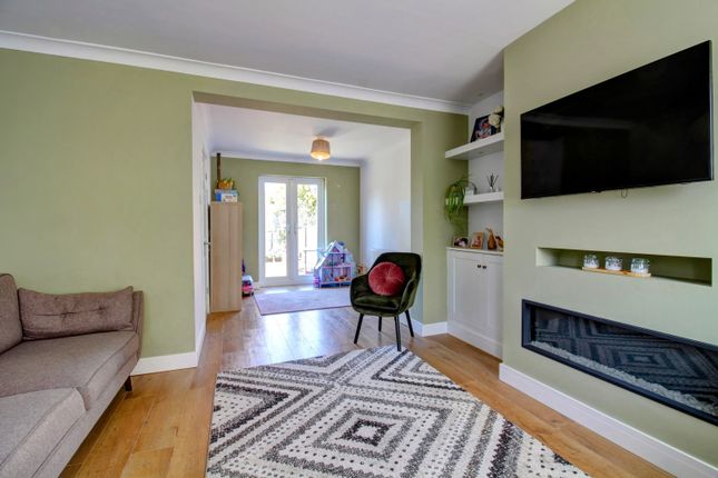 4 bedroom semi-detached house for sale