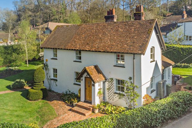 Rotten Row, Bradfield, Berkshire 3 bed detached house for sale