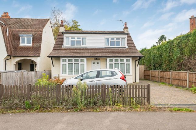 Orestan Lane, Effingham 3 bed detached bungalow for sale