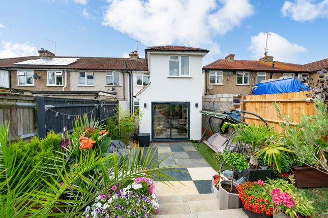 Hemel Hempstead HP1 3 bed end of terrace house for sale