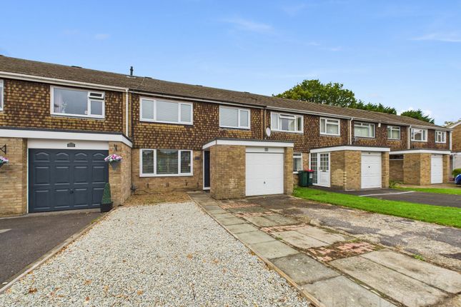 Burwash Road, Crawley RH10 3 bed terraced house for sale
