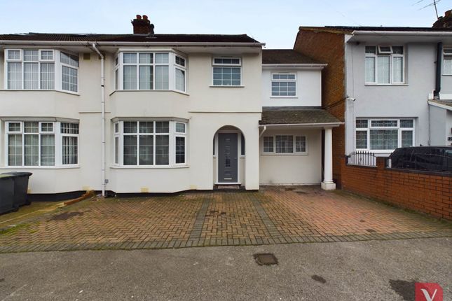 St Mildreds Avenue, Luton LU3 5 bed semi