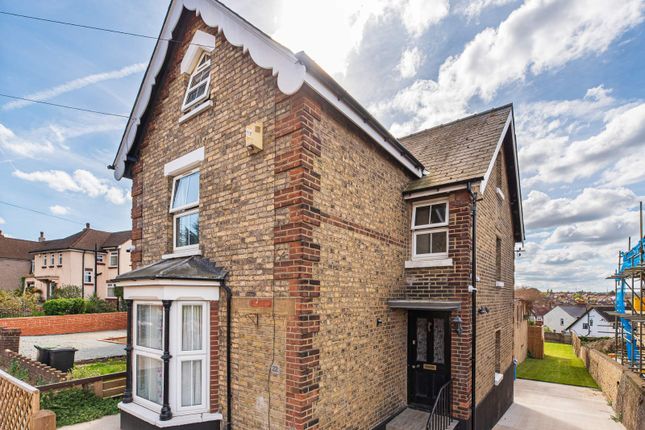 4 bed detached house