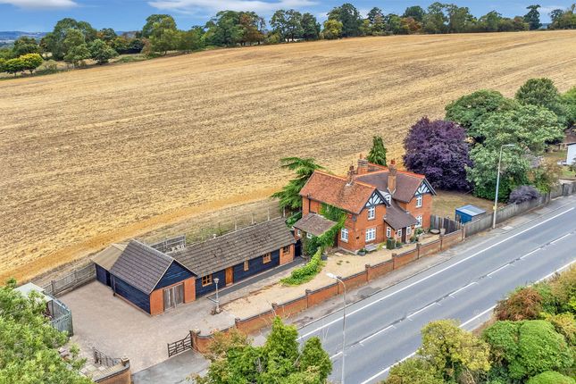 Watling Street, Leighton Buzzard, LU7 4 bed detached house for sale