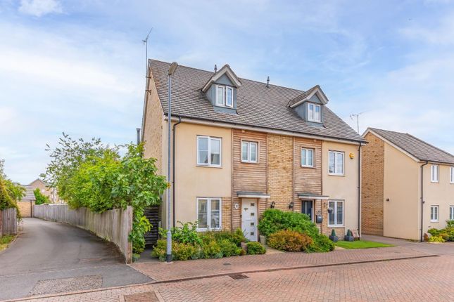 Grebe Drive, Leighton Buzzard 4 bed semi