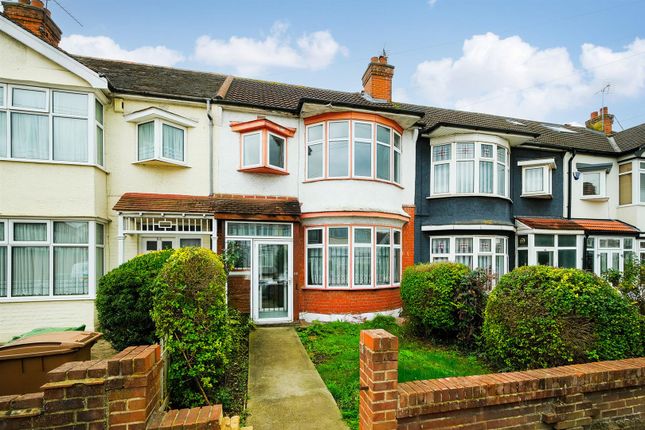 Royston Avenue, Chingford 3 bed house for sale