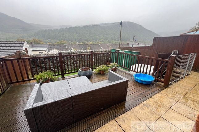 Cwrt Yr Ysgol, Treherbert, Rhondda... 5 bed semi