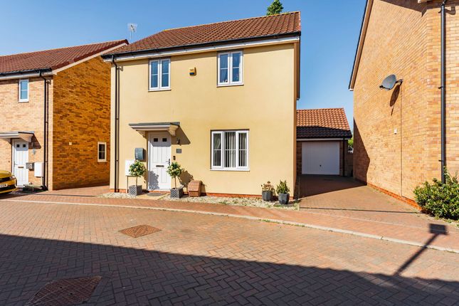 River Way, Ipswich IP6 3 bed detached house for sale