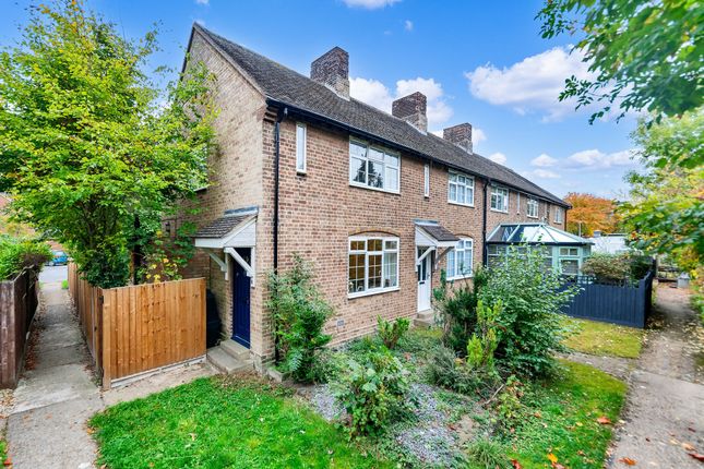 Cambridge Crescent, Royston SG8 2 bed end of terrace house for sale