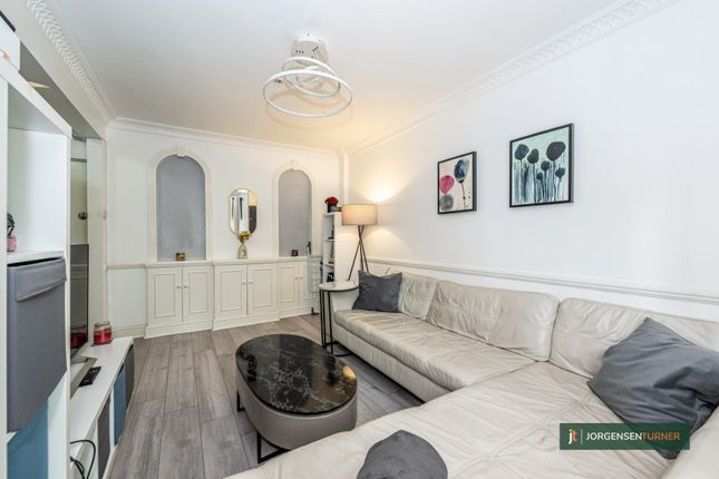 Romney Court, Shepherds Bush, London 1 bed flat for sale