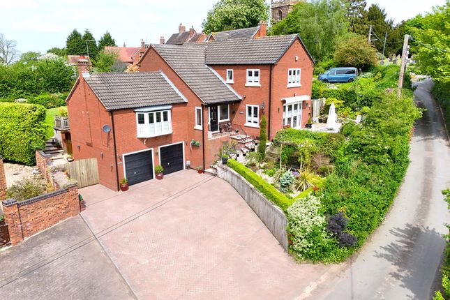 Barton Lane, Stafford ST18 4 bed detached house for sale