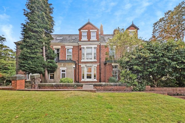 3 bedroom flat for sale