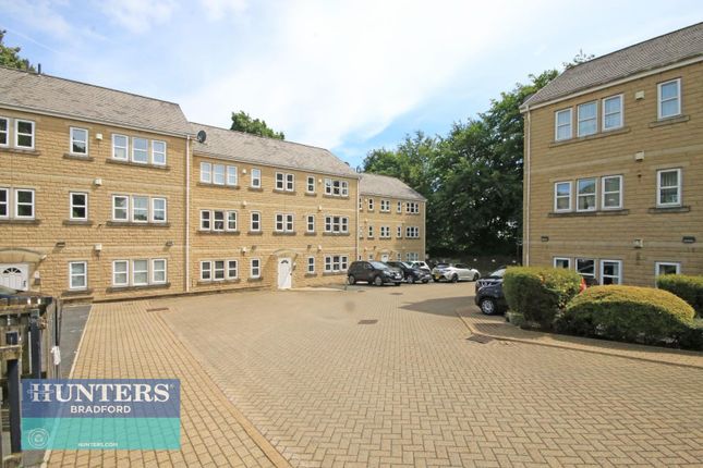 Holland Park Daisy Hill, Bradford... 2 bed flat for sale