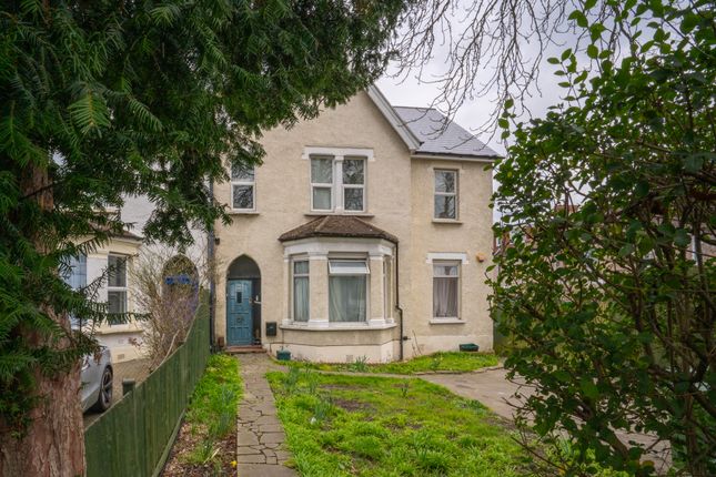 Elmers End Road, London SE20 3 bed flat for sale