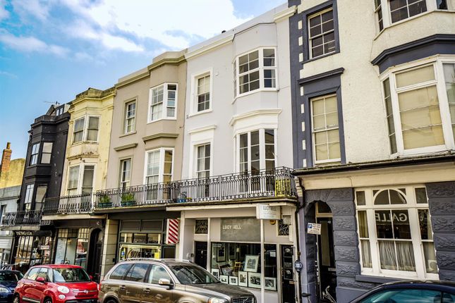 3 bedroom maisonette for sale