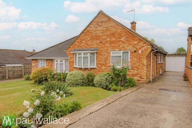 Langfield Close, Nazeing 2 bed detached bungalow for sale