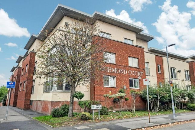 Richmond Court, 50 North George Street 3 bed apartment for sale