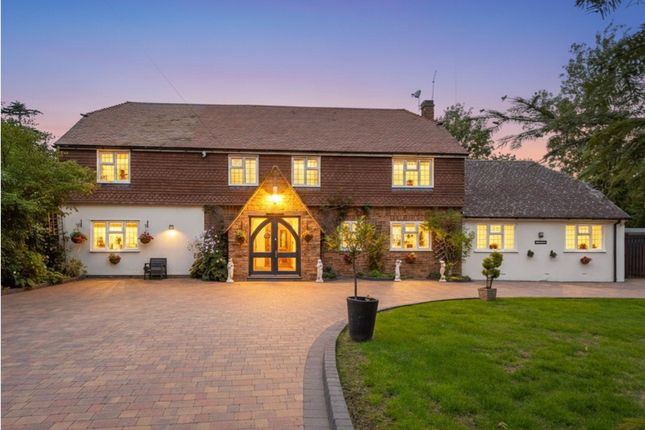 The Hatch, Windsor, SL4 7 bed detached house for sale