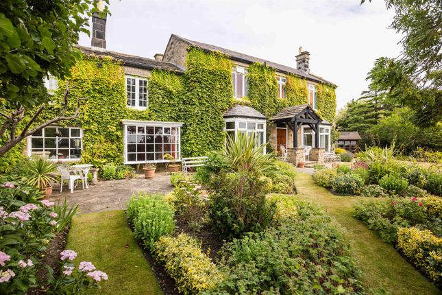 Brandon Crescent, Leeds LS17 5 bed detached house for sale