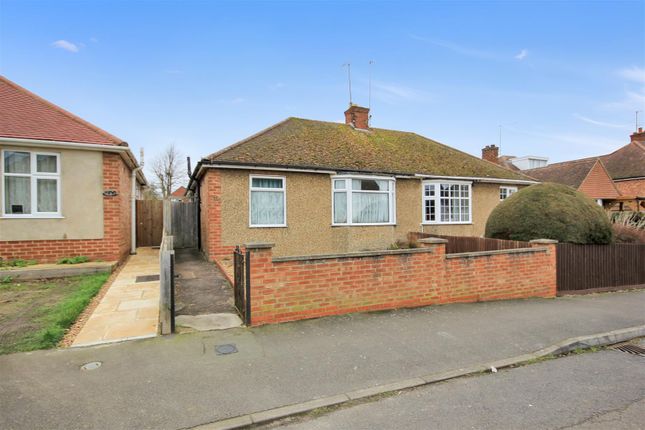 2 bedroom semi-detached bungalow for sale