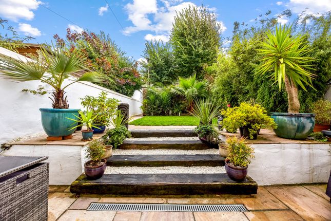St. Aubyns, Hove BN3 2 bed flat for sale