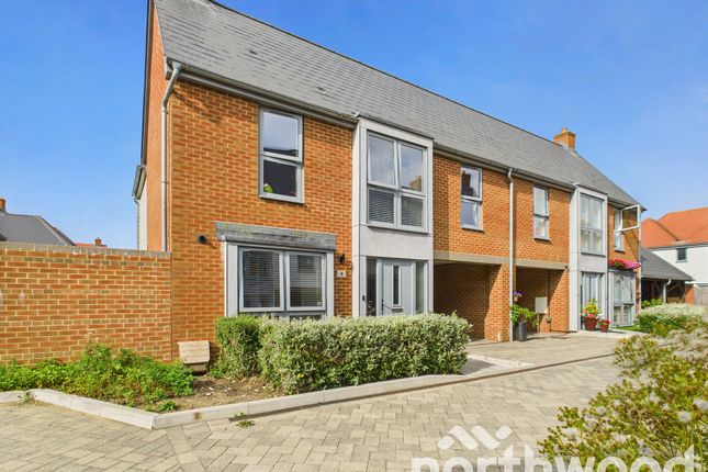 Pochard Drive, Conningbrook Lakes... 3 bed link detached house for sale