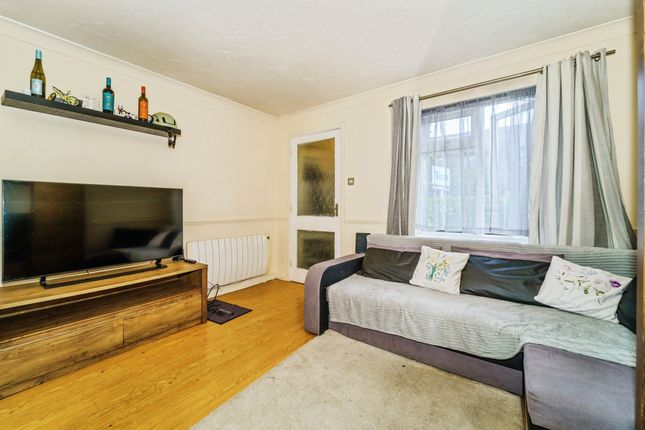 1 bedroom maisonette for sale