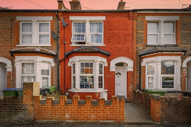 Watford, Hertfordshire WD18 3 bed terraced house for sale