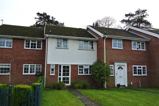 Englehurst, Egham TW20 4 bed terraced house for sale