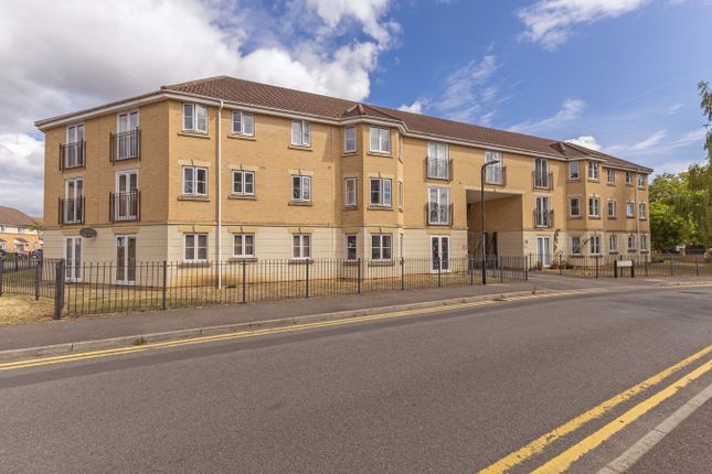 Scholars Walk, Langley SL3 2 bed apartment for sale