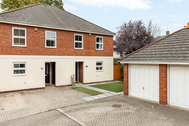 Wisdom Drive, Hertford SG13 3 bed semi