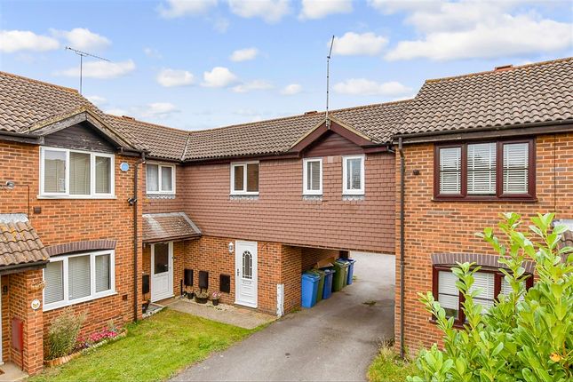 Dan Drive, Faversham, Kent 2 bed terraced house for sale